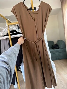 Zara Brown V-Neck Tie-Waist Midi Dress
